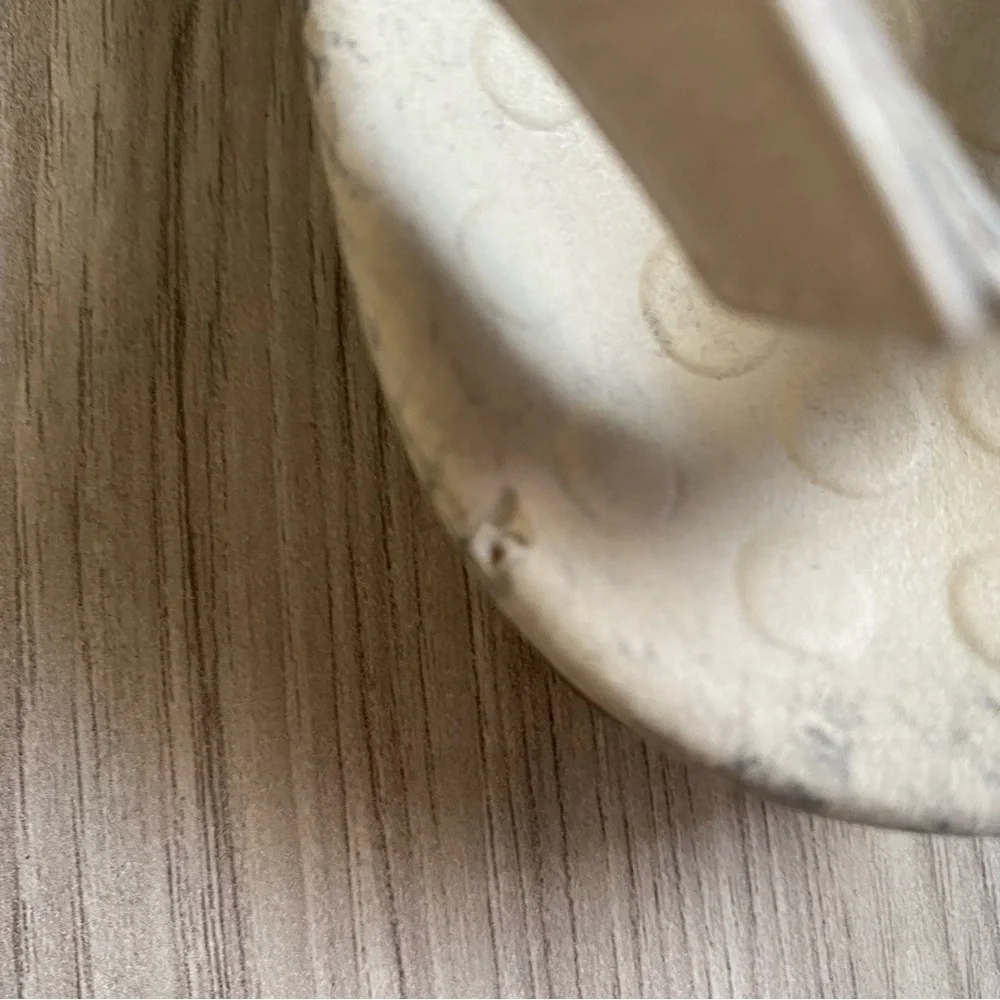 Women’s Beige Leather Toe-Post Sandals